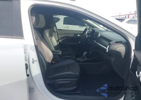 2022 Kia Forte Gt-Line z USA, uszkodzony, nr VIN 3KPF54AD4NE436997